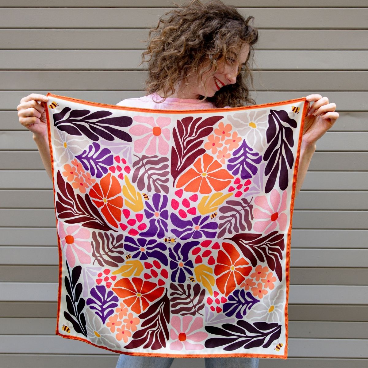 
                      
                        Foulard BUTINE
                      
                    