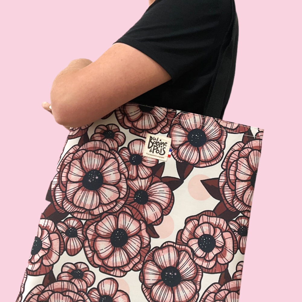 
                      
                        BLOSSOM tote bag
                      
                    