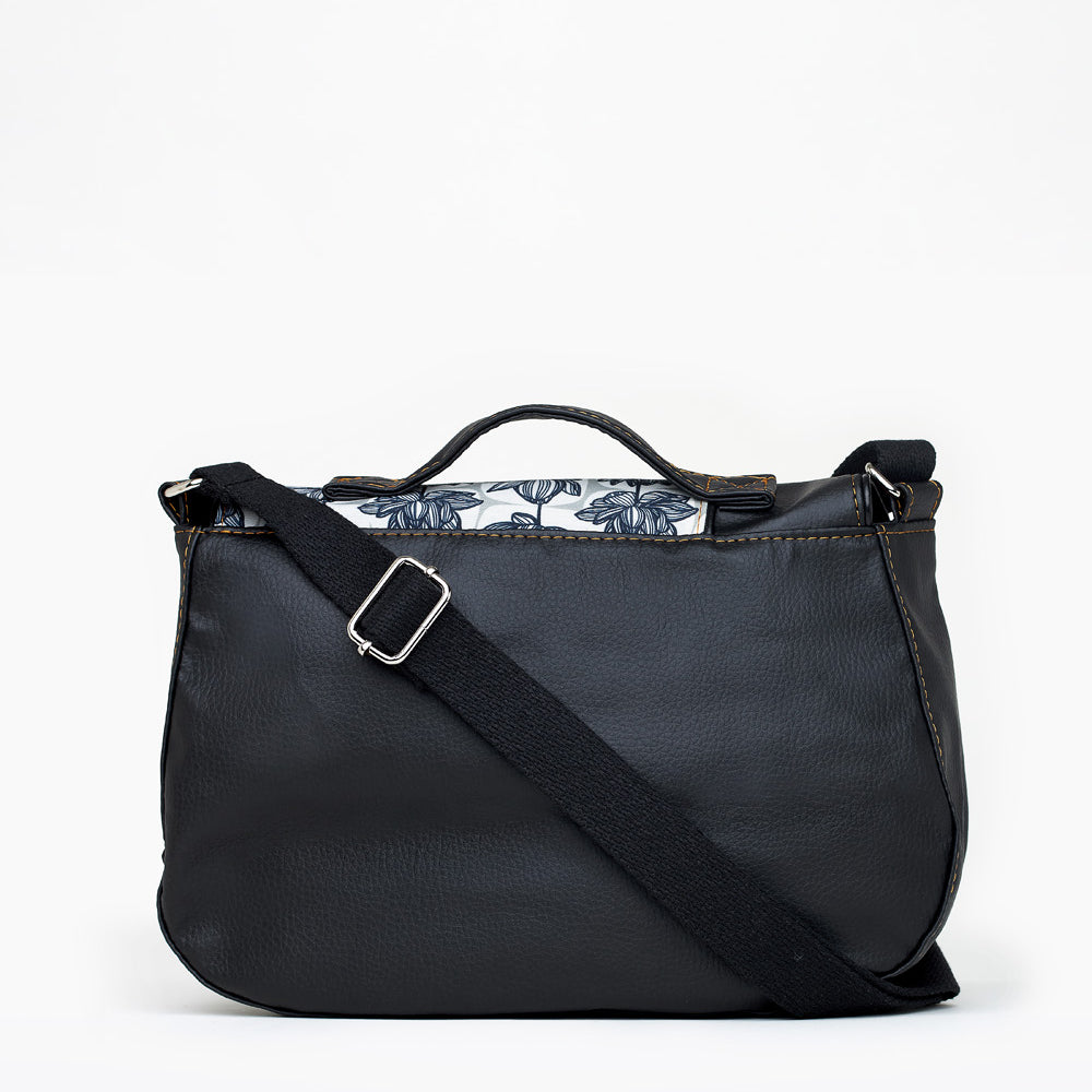 
                      
                        Maximini'z SIAM bag
                      
                    