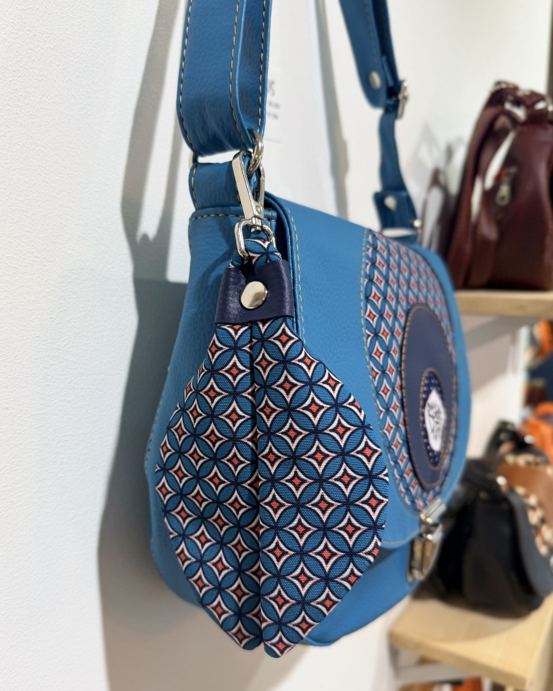 
                      
                        Porte-Clé Noeud à motif
                      
                    