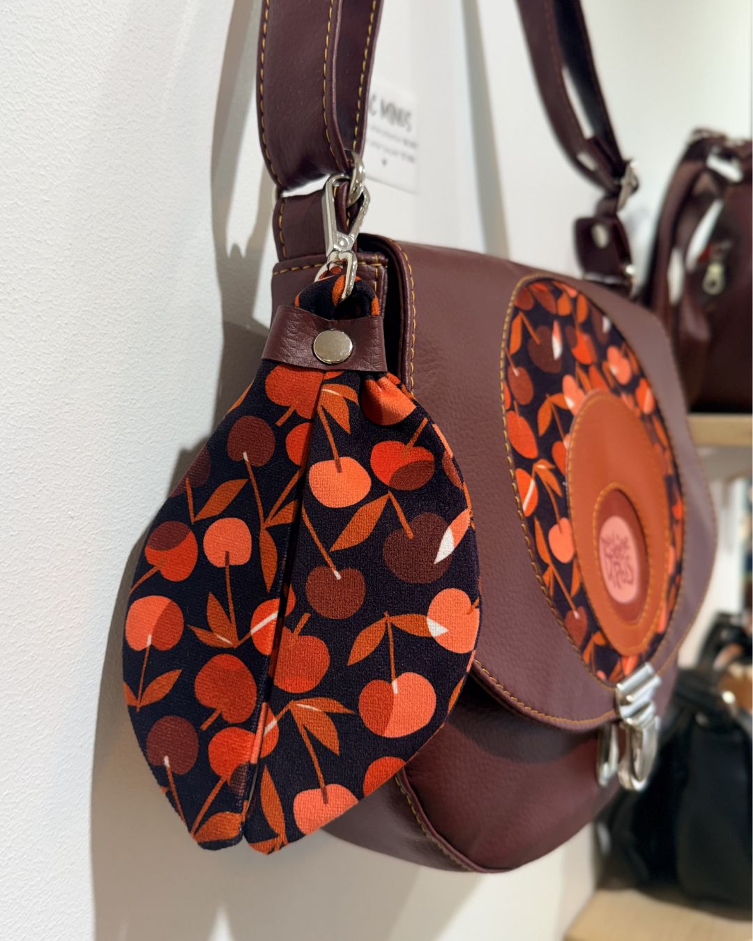 
                      
                        Porte-Clé Noeud à motif
                      
                    