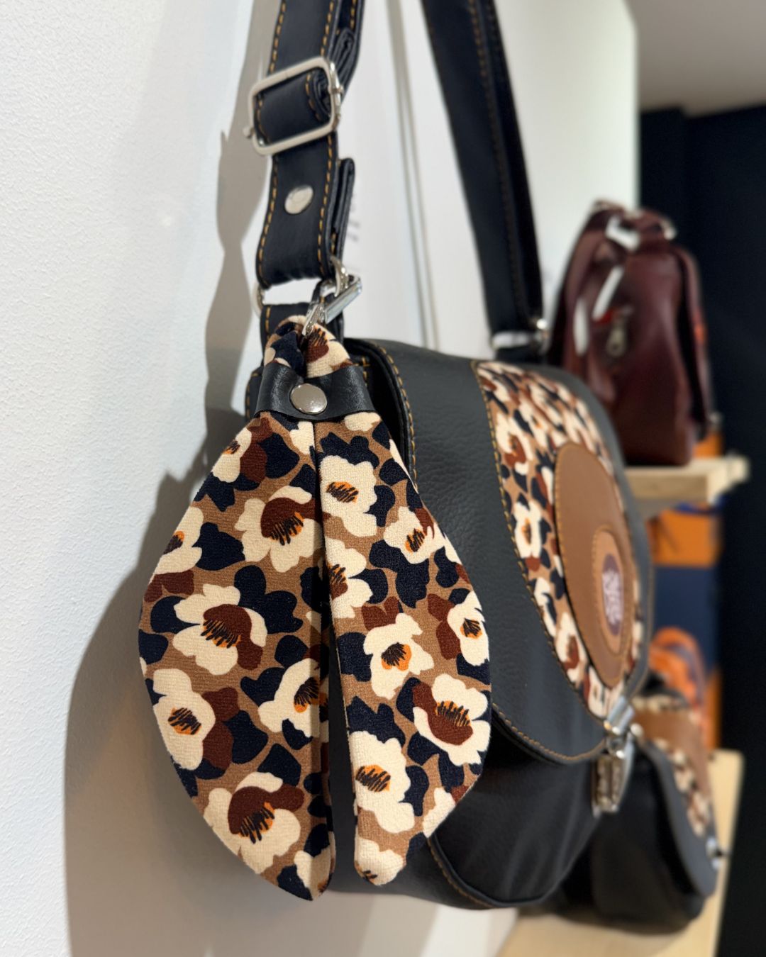 
                      
                        Porte-Clé Noeud à motif
                      
                    