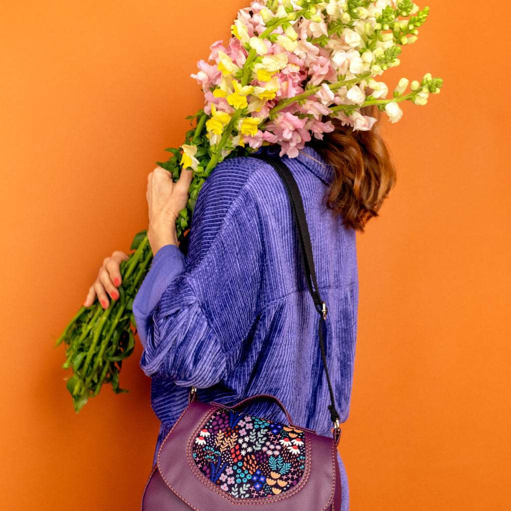 sac bandoulière Gaby Willow prune en velours français à motif floral violet