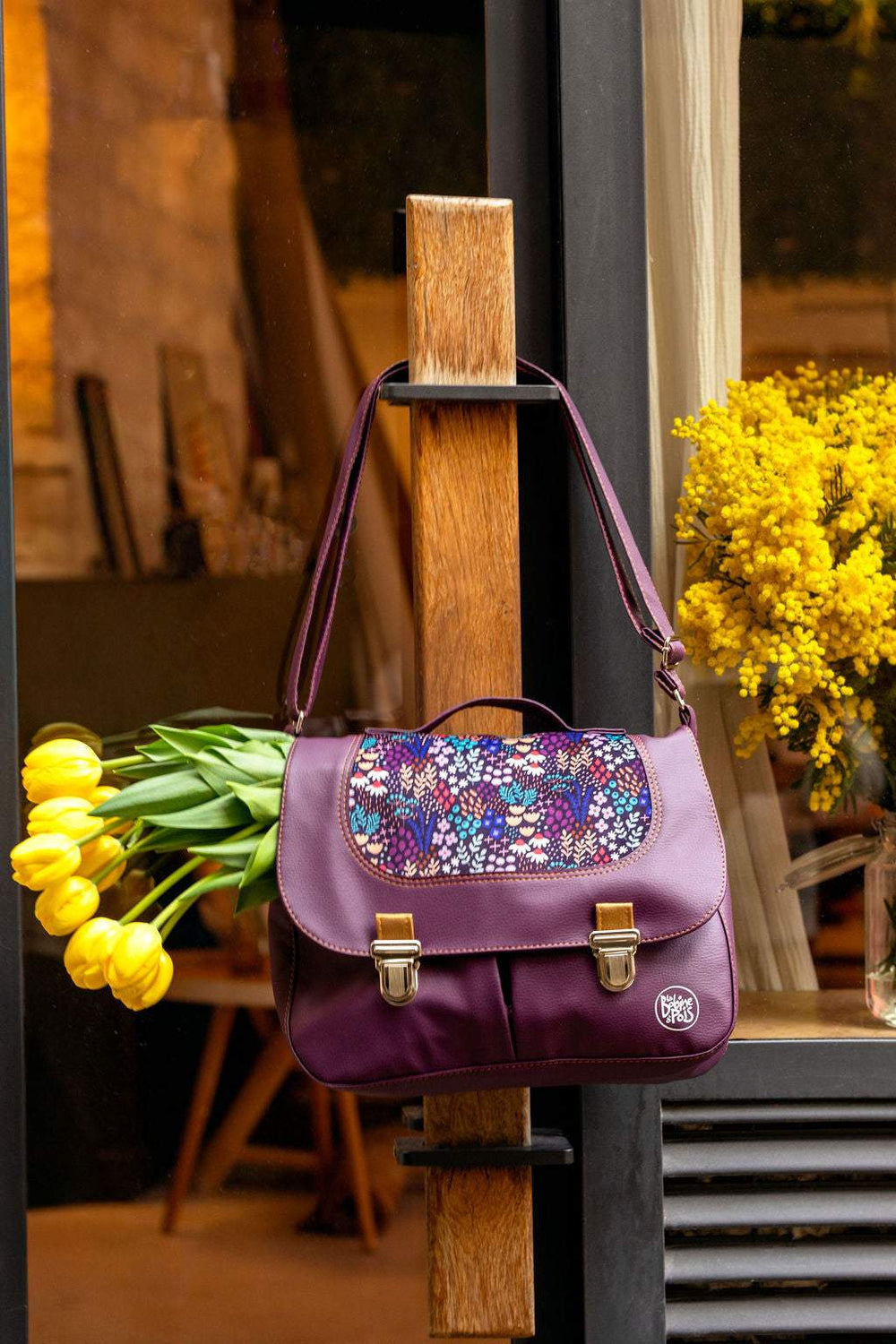 sac cartable Obby en cuir vegan Willow prune et velours français à motif floral violet