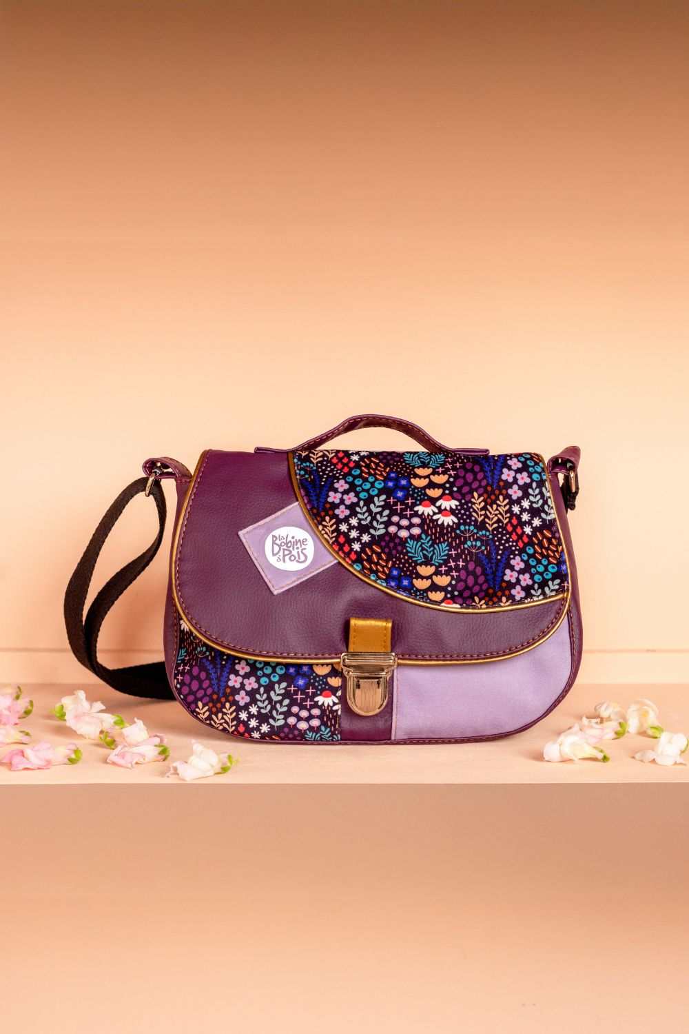 sac besace à bandoulière Maximini’Z Willow prune en velours français à motif floral violet