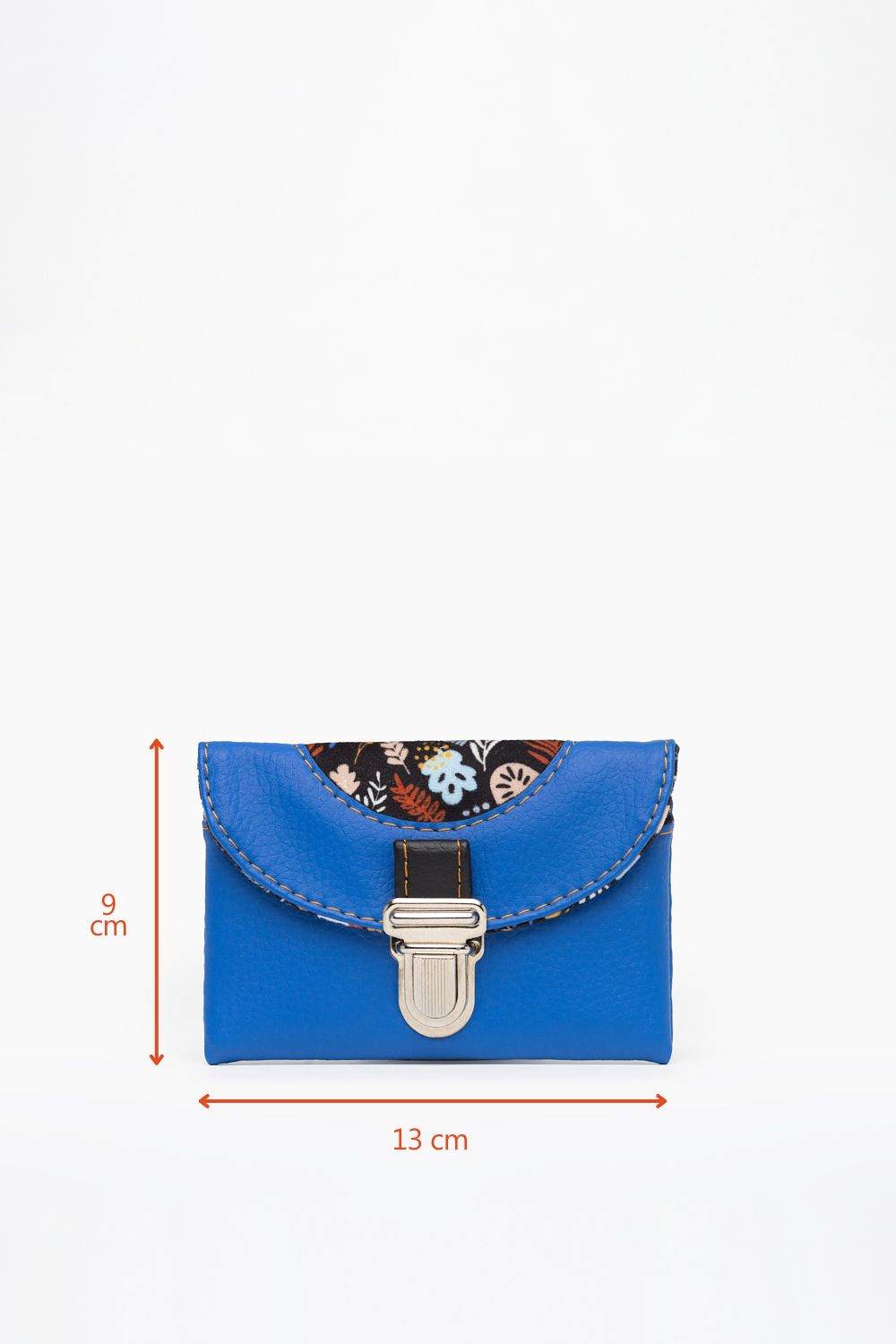 
                      
                        porte-monnaie COBALT en cuir vegan bleu électrique et tissu velours à motif floral dimensions
                      
                    