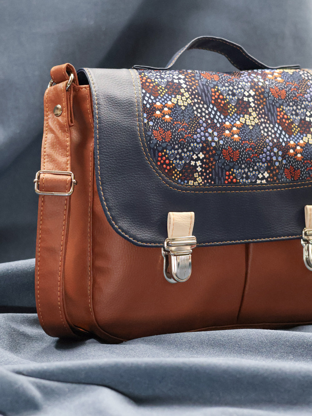 
                      
                        Sac cartable Obby LISON
                      
                    