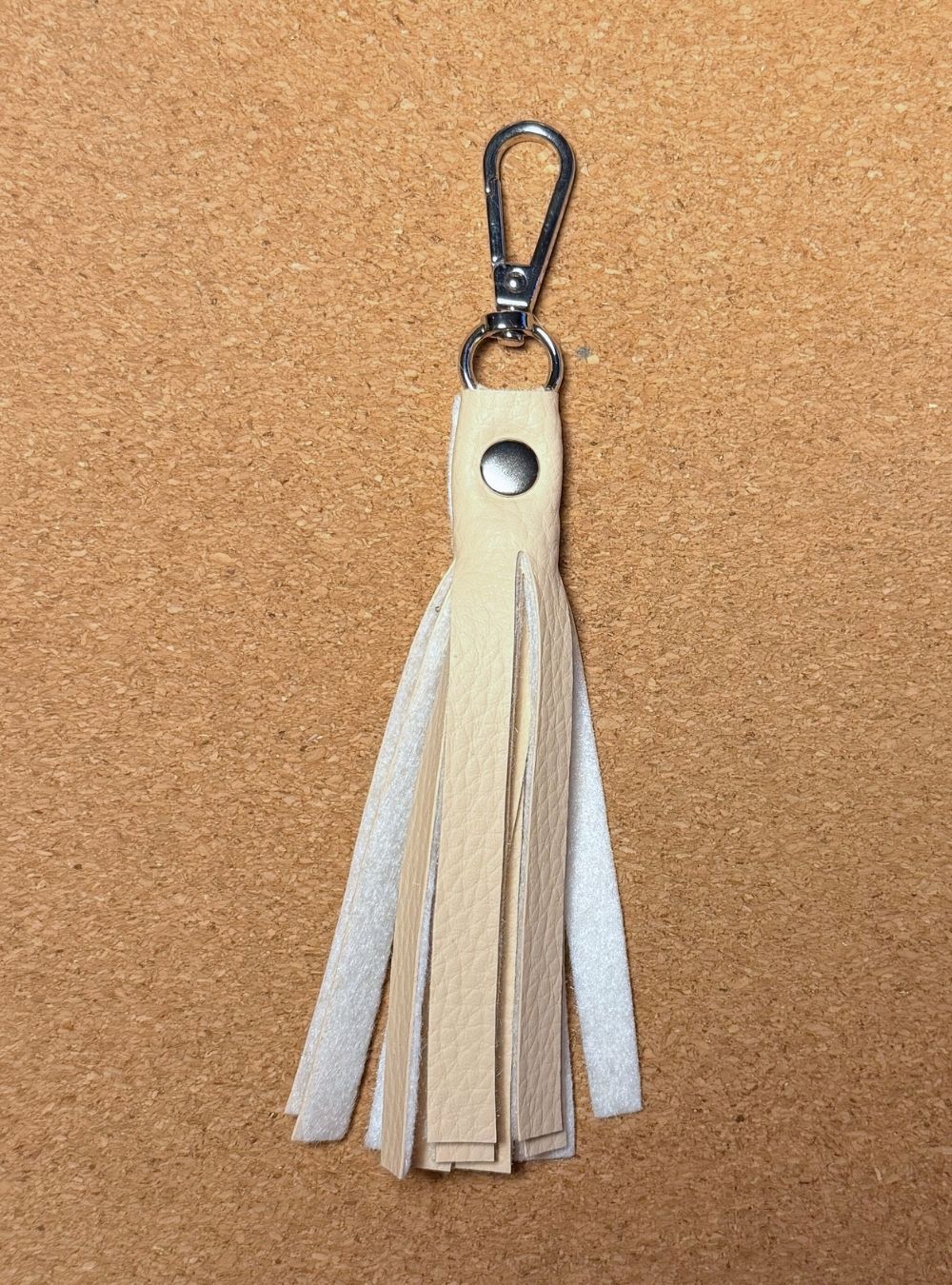 Porte-clé pompon BEIGE