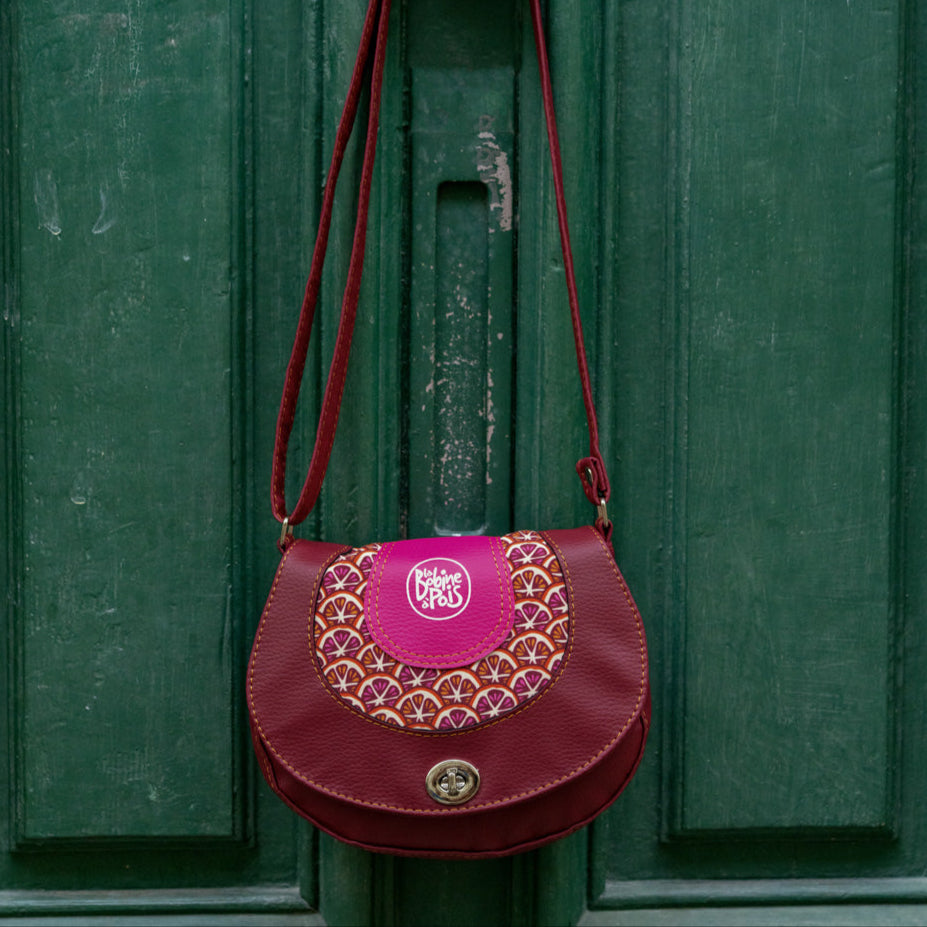 
                      
                        Petit sac bandoulière Minus GRANITA
                      
                    
